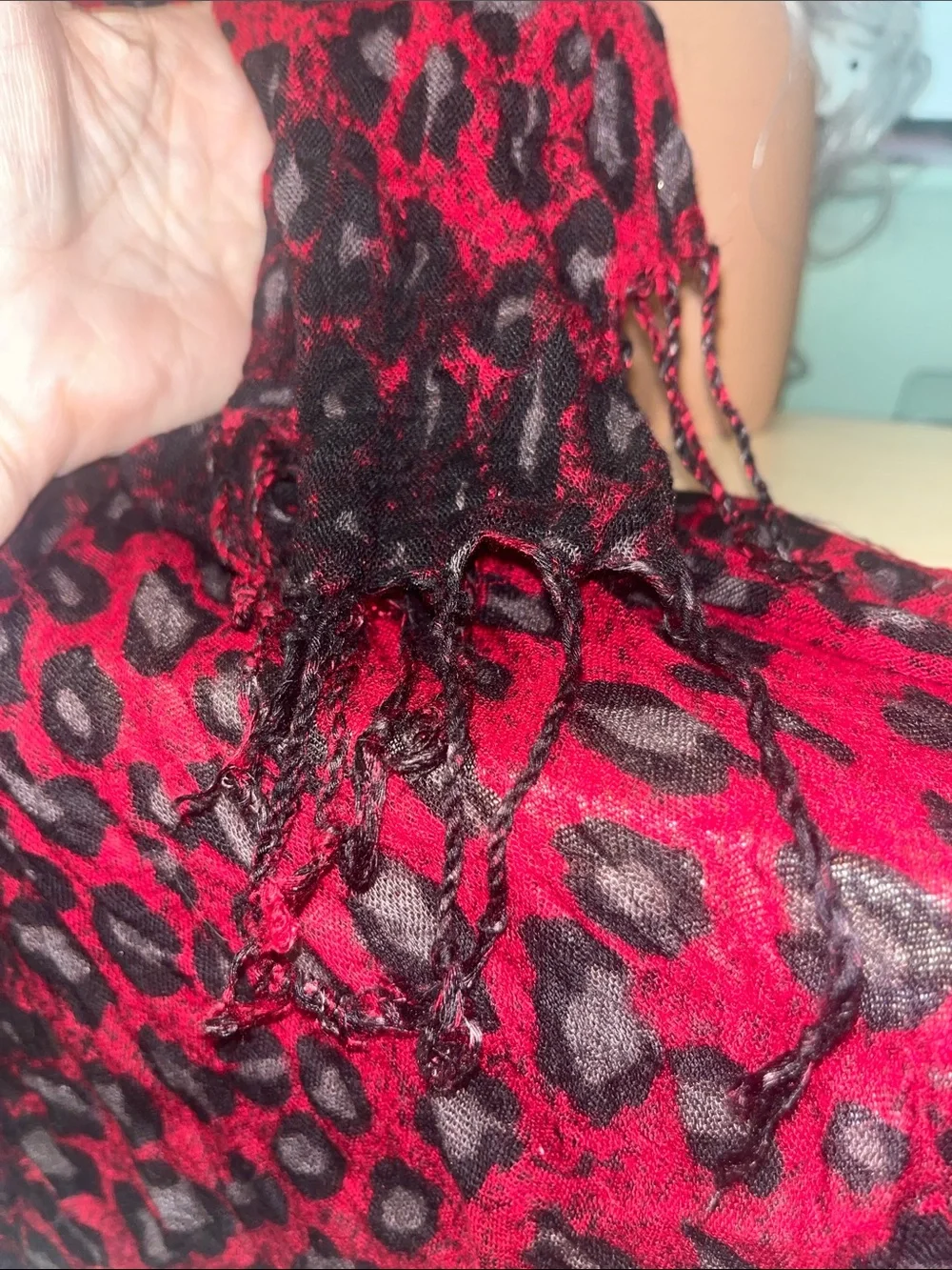 Red and Black Leopard Print Lightweight Fashion Scarf - Womens Accessories S45